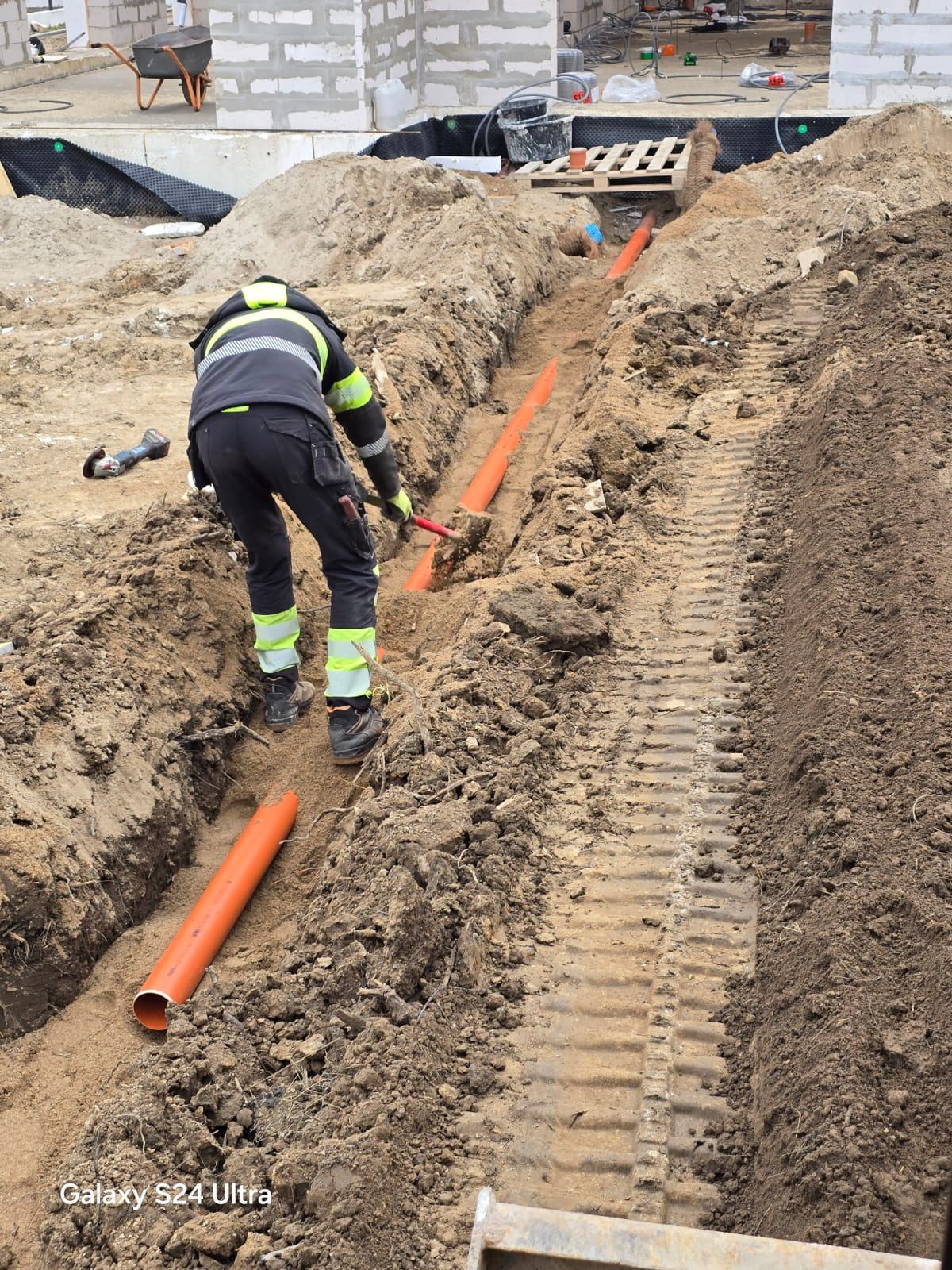 Vandentiekio ir nuotekų tinklų įrengimas – darbų nuotrauka